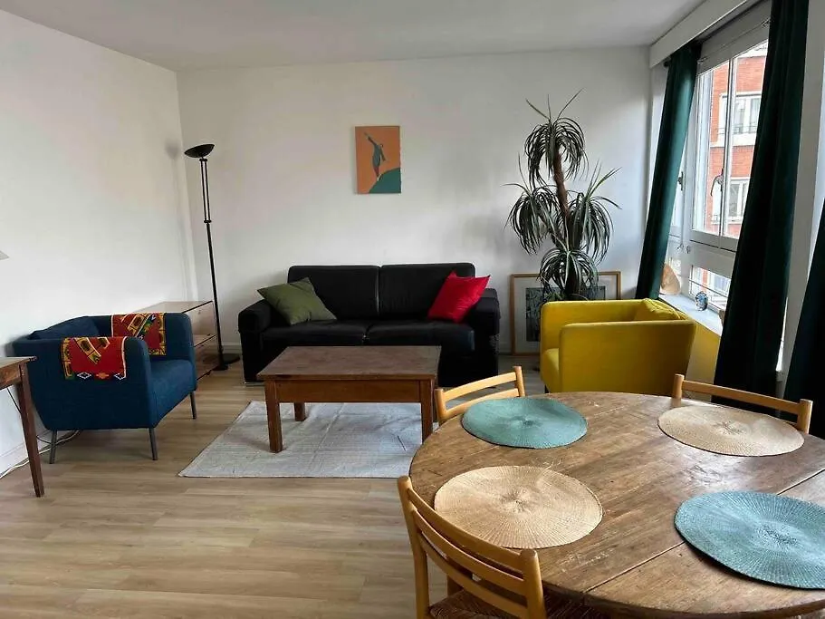 2 Pieces Lumineux Proche Du Parc Buttes Chaumonts Apartment